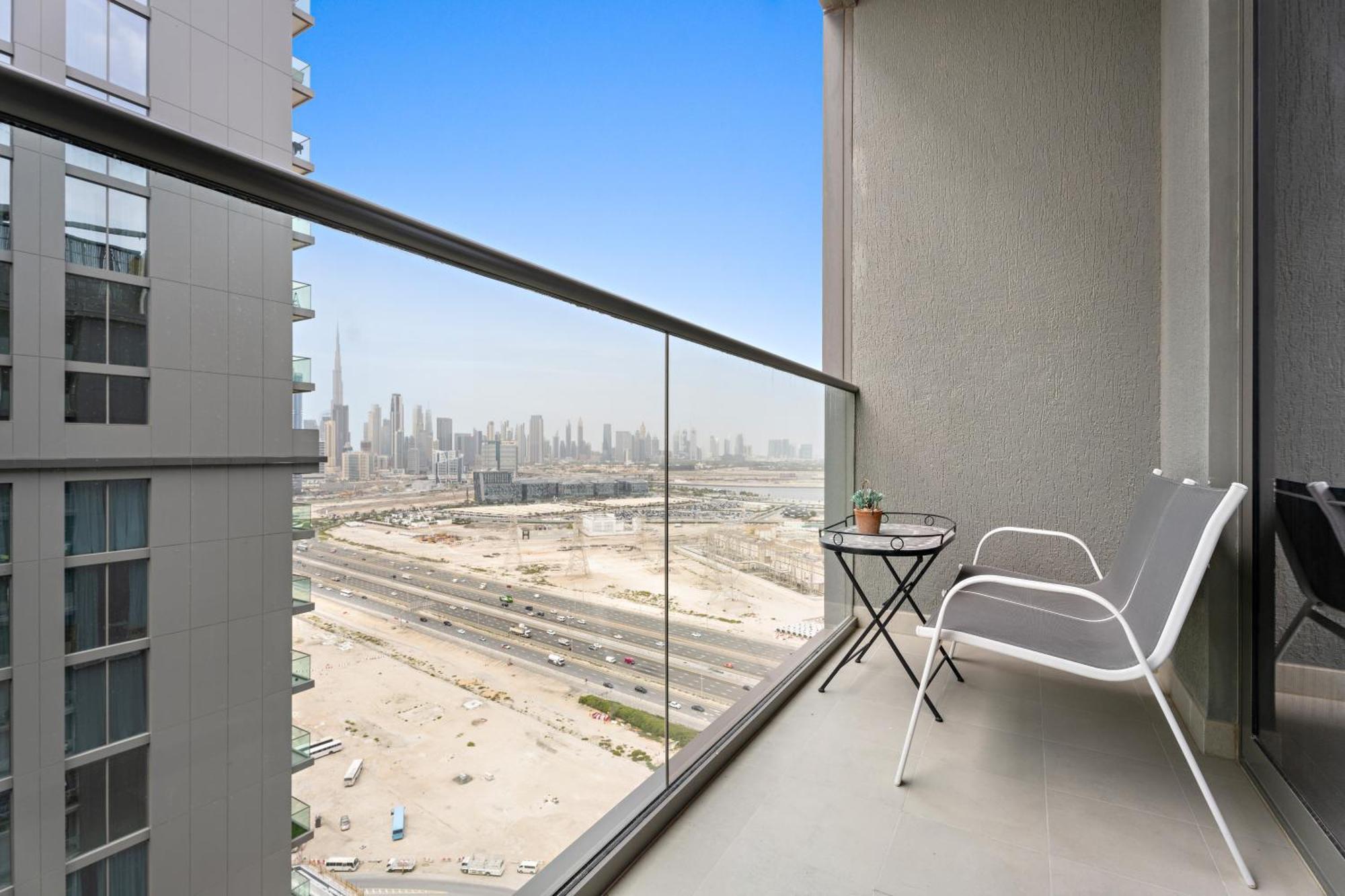 Beautiful 2 Bedroom Next To Business Bay - Sobha Creek Vista Dubai Exterior photo
