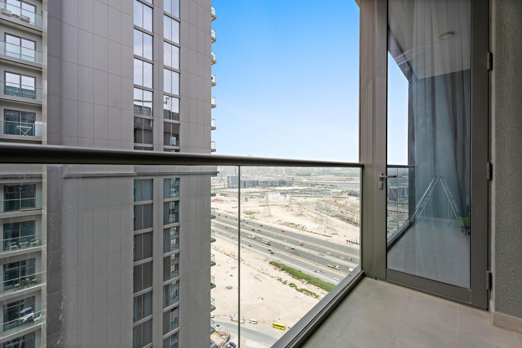 Beautiful 2 Bedroom Next To Business Bay - Sobha Creek Vista Dubai Exterior photo